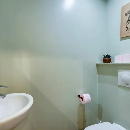 Appartamento Place De La Nation Cozy 2bd Duplex