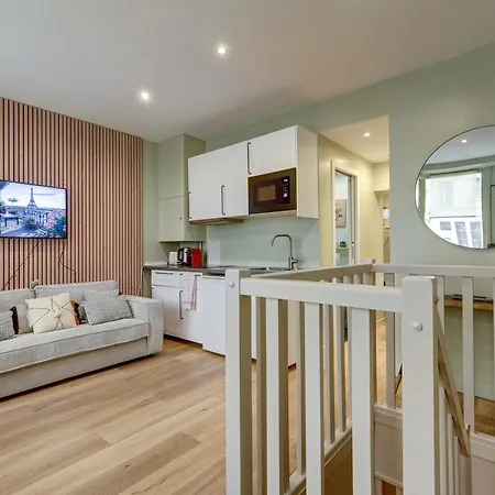 Appartamento Place De La Nation Cozy 2bd Duplex *