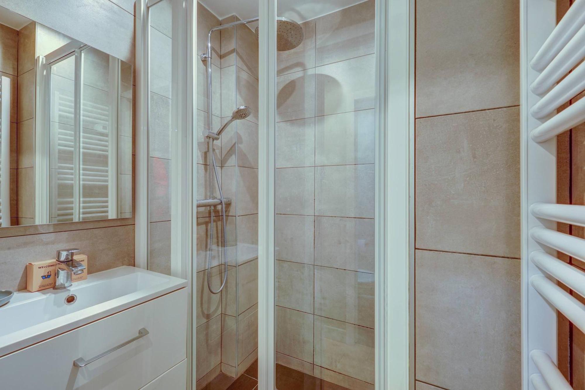 Appartamento Place De La Nation Cozy 2bd Duplex Parigi
